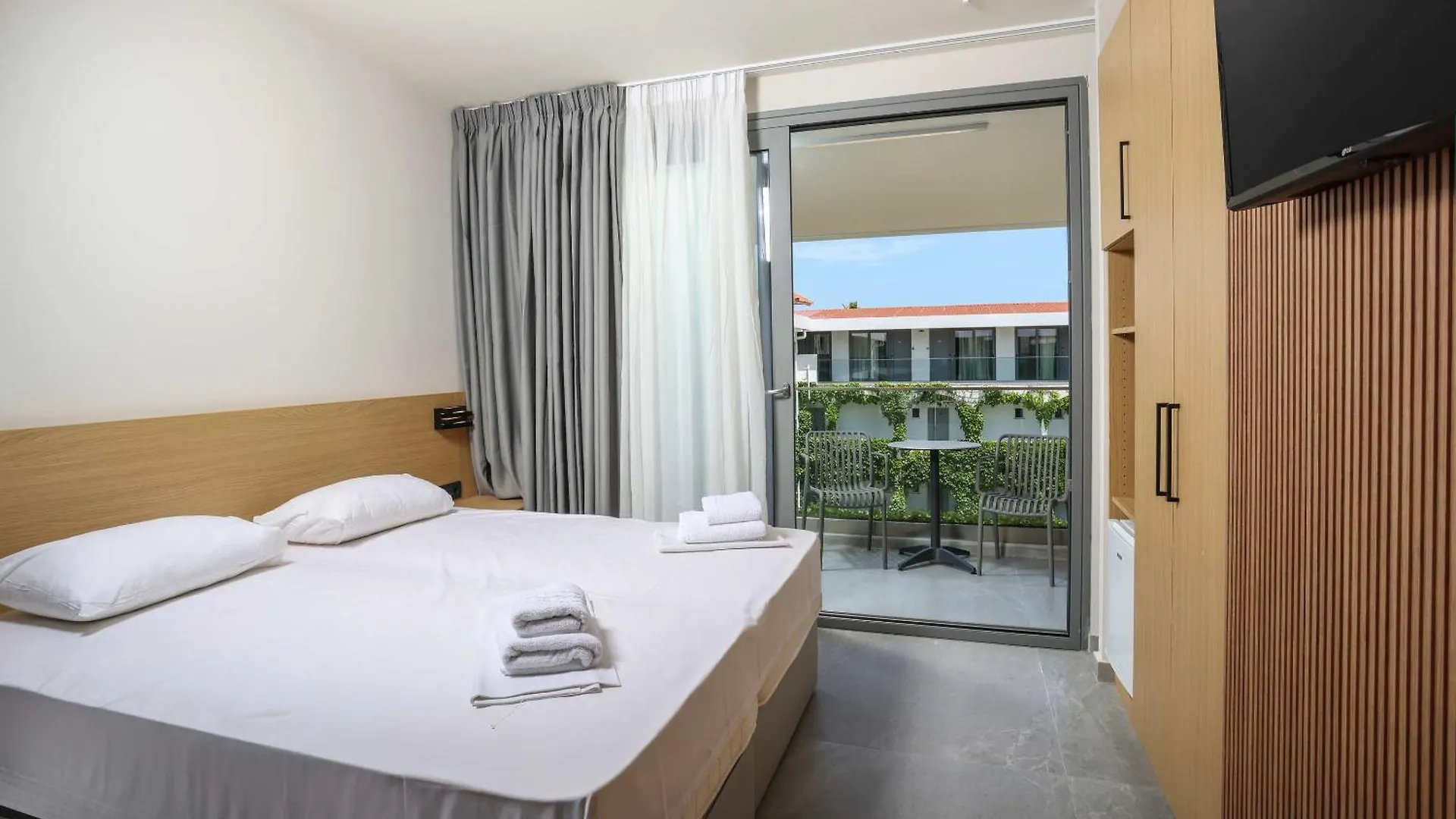 Hotel&Villas Olympic Kosmas CChanioti 3*, Chanioti